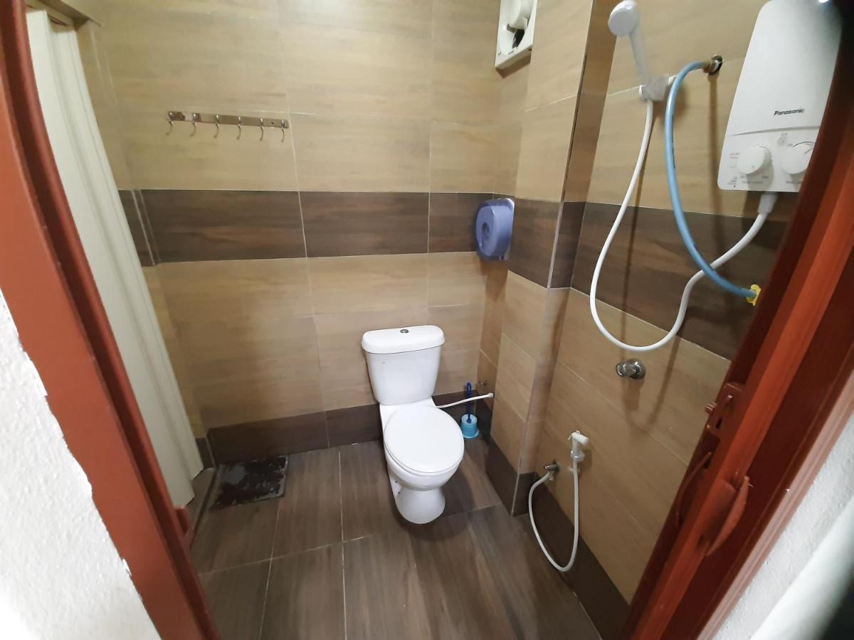 MN Ferringhi Inn Batu Ferringhi Esterno foto